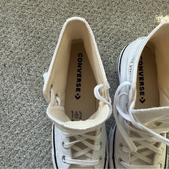 Converse Women's White Canvas platform High-Tops - Picture 7 of 10
